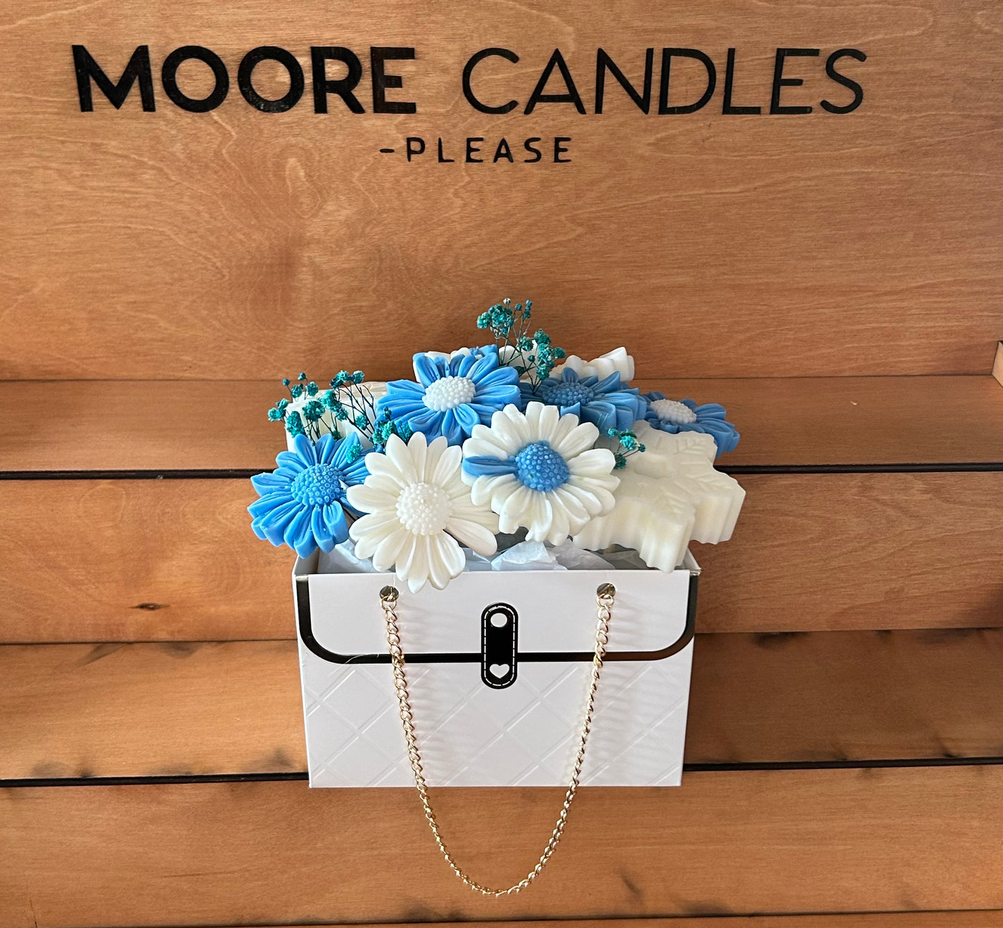 Holiday Flower Bouquet (Juniper Scent)